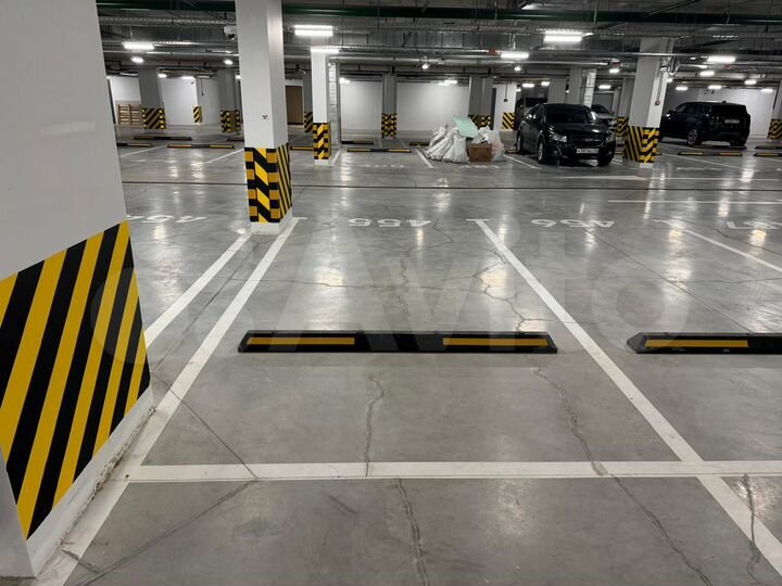 Машиноместо, 13 м²