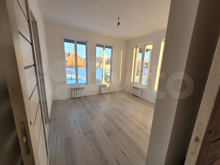 Дом 64 м² на участке 6,7 сот.