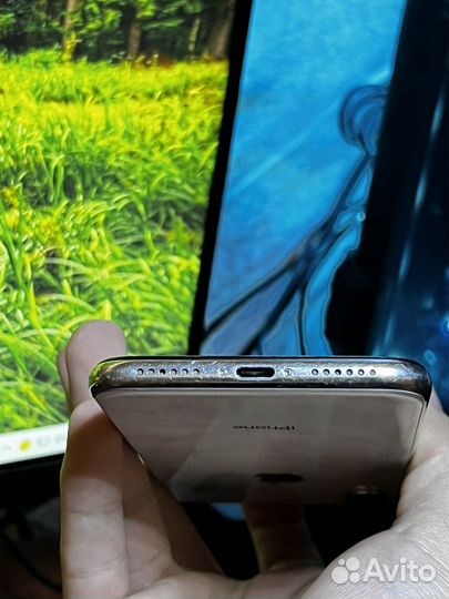 iPhone X, 64 ГБ