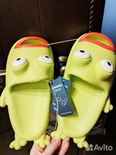 Тапочки/шлепанцы/сланцы в виде лягушек