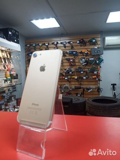 iPhone 7, 32 ГБ