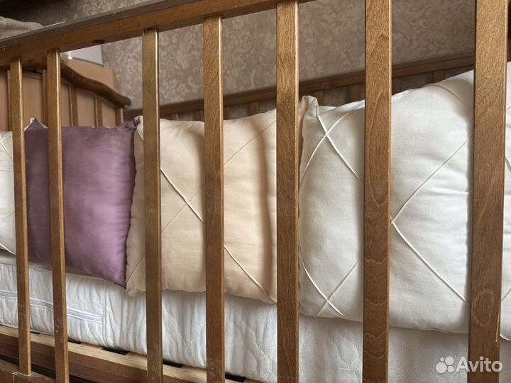 Детская кроватка деревянная с матрасом