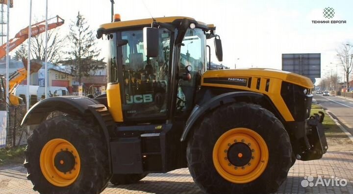 Трактор JCB Fastrac 4220, 2016