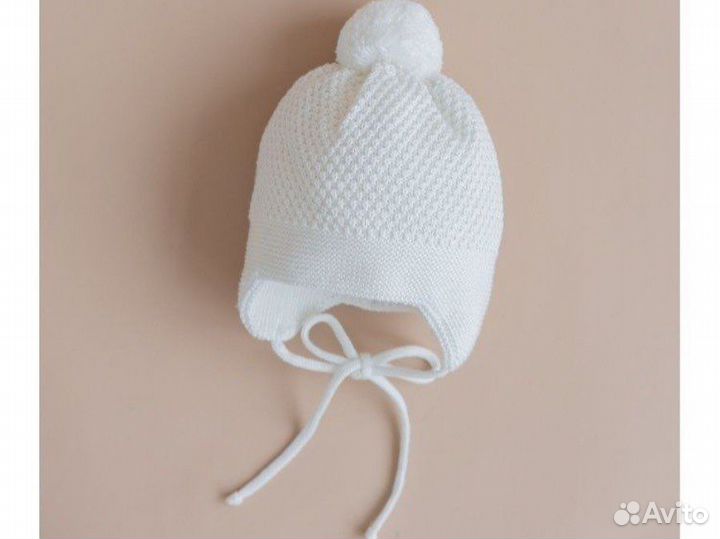 Весенняя шапочка для новорожденного