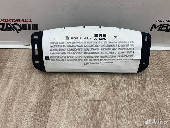 Подушка безопасности пассажира W204
