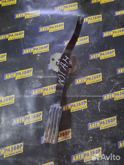 Педаль газа Рено Логан