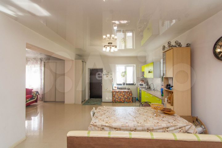 Дом 196,4 м² на участке 4 сот.