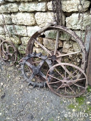 Старые железные колёса
