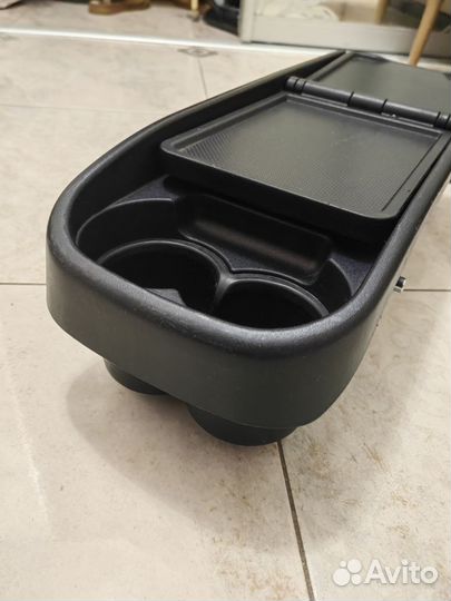 Столик Подлокотник Задний Toyota Highlander