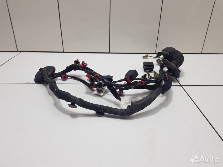 Электропроводка передней правой двери