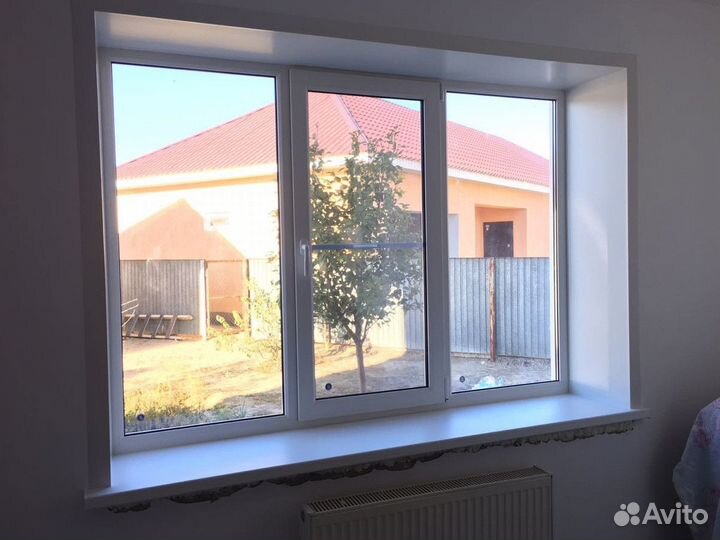 Окно с подоконником