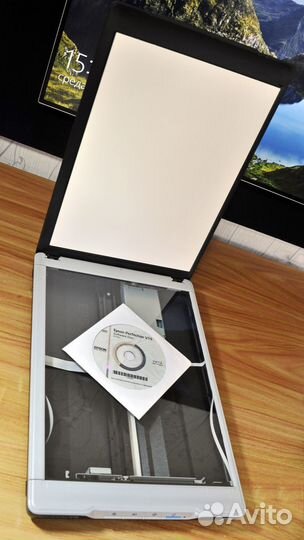 Сканер Epson Perfection V19