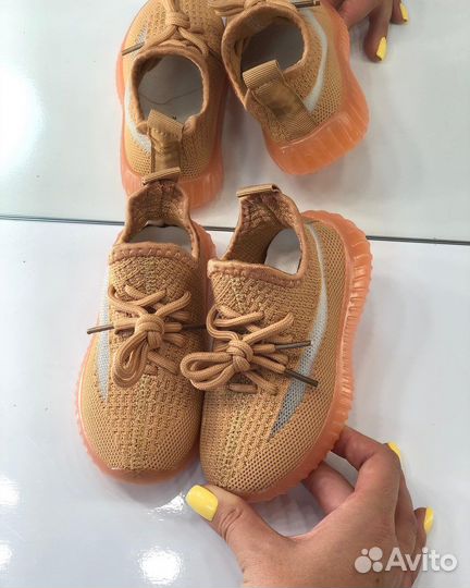 Кроссовки детские 28 29