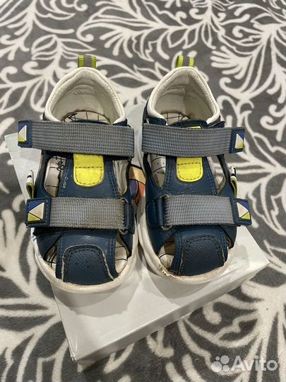 Сандалии 22 на мальчика
