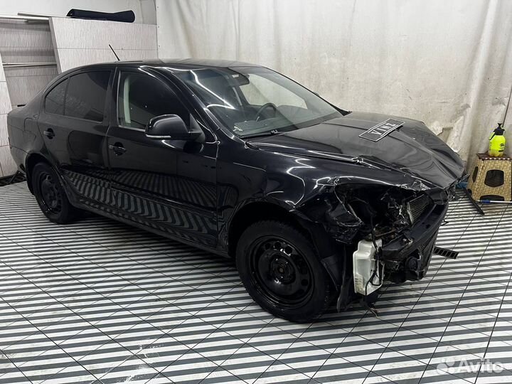 Skoda Octavia 1.8 МТ, 2012, битый, 246 000 км