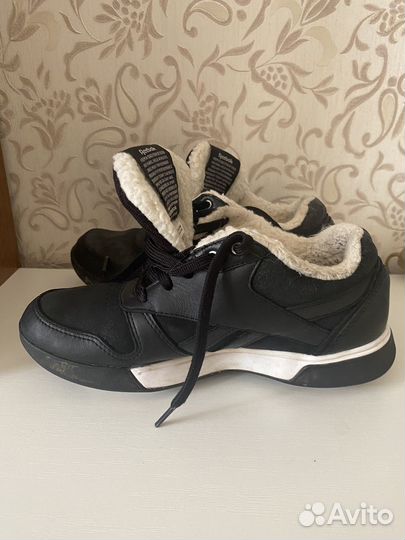 Кроссовки зимние женские 35 Reebok easytone