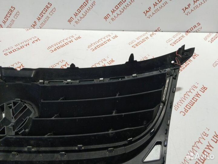 Решетка радиатора Volkswagen Touran 1T BMY 2009