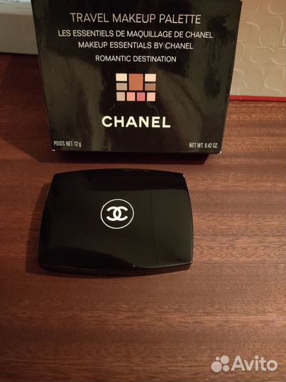 Палетка теней Chanel Travel MakeUp Palette