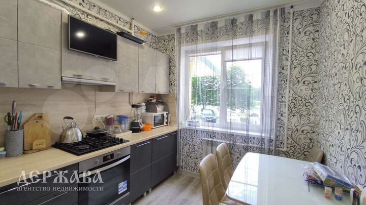 3-к. квартира, 61 м², 1/9 эт.