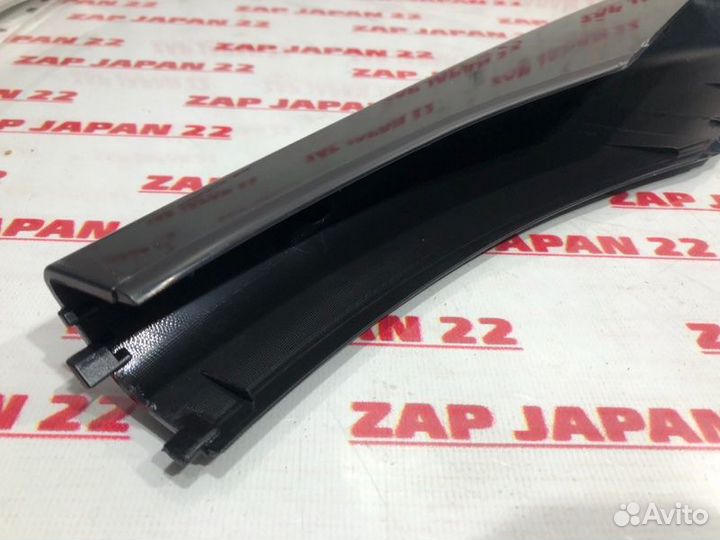 Крышка рейлинга передняя левая Toyota Fortuner