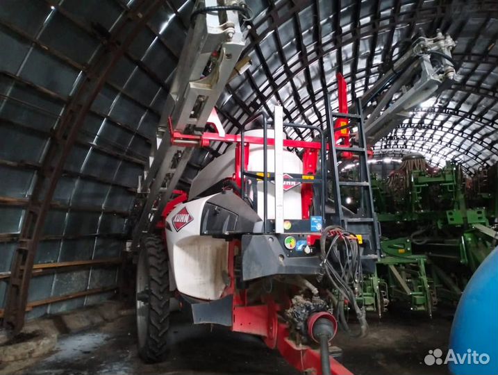 Опрыскиватель Kuhn LEXIS 2400-3000 L, 2018