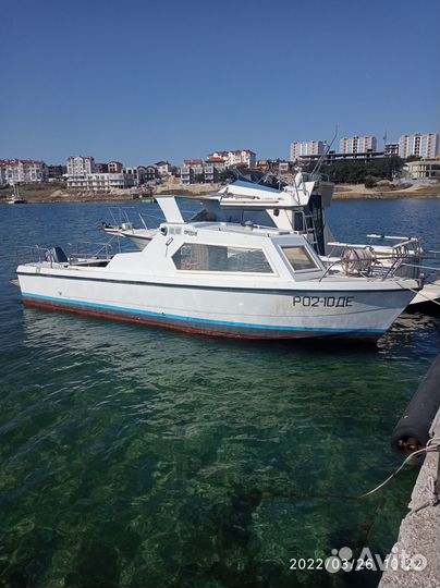 Катер для рыбалки, отдыха