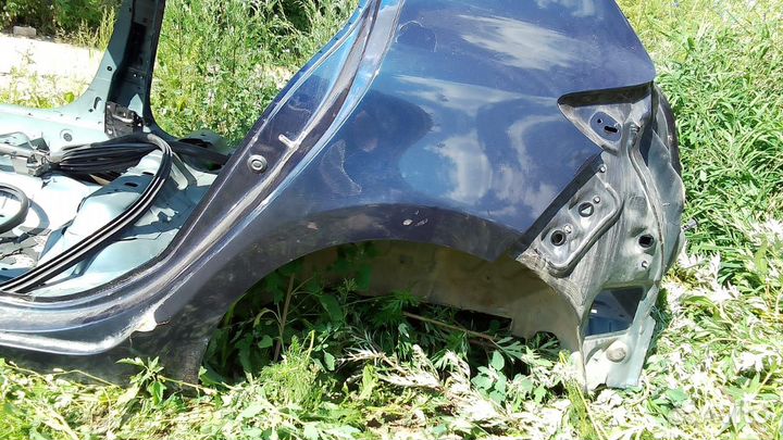 Крыло заднее левое Renault Megane 3