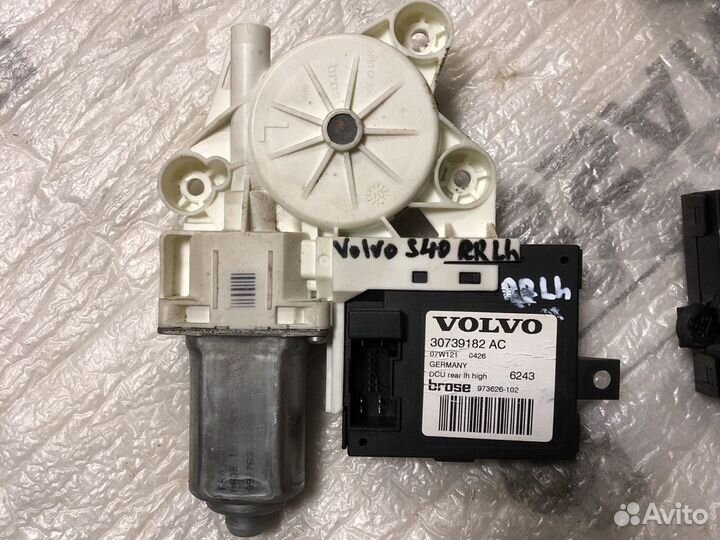 Стеклоподъемник Volvo 2004-2012 S40 V50