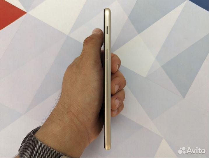 Samsung Galaxy A6+, 3/32 ГБ