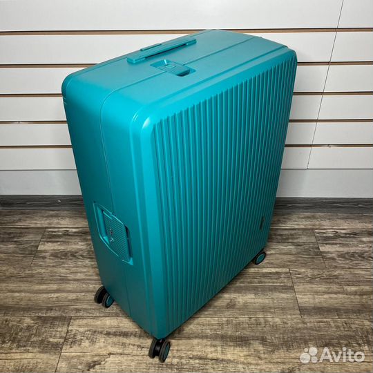 Чемодан с широкой ручкой тиффани цвет