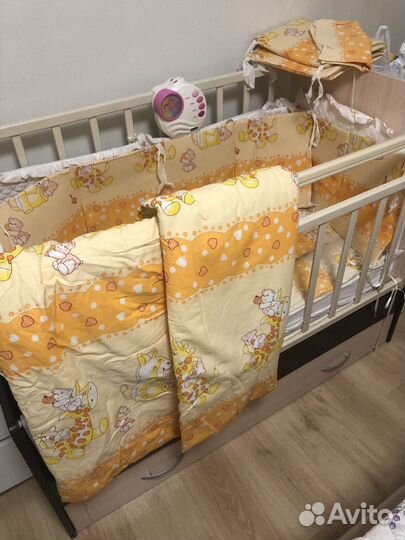 Комплект бортиков в детскую кроватку