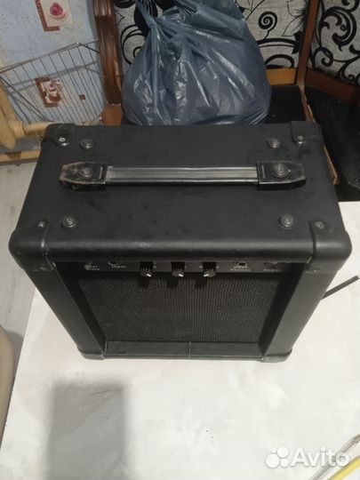 Комбоусилитель для электрогитары 15 watt