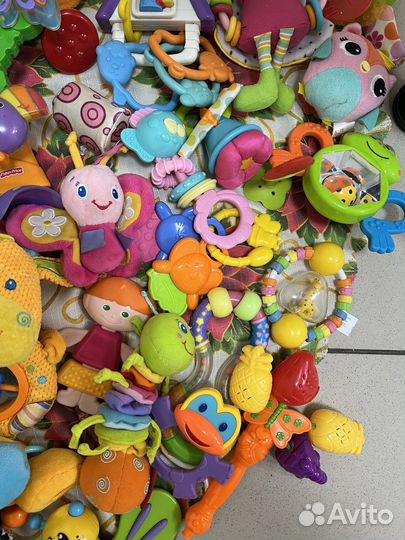 Огромный пакет фирменных игрушек для малышей 52шт