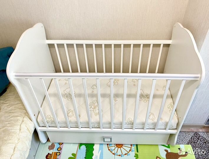 Детская кроватка с ящиком