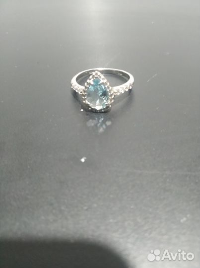 Серебряное кольцо с топазом