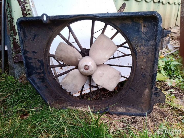 Вентилятор Форд Таурус 1986