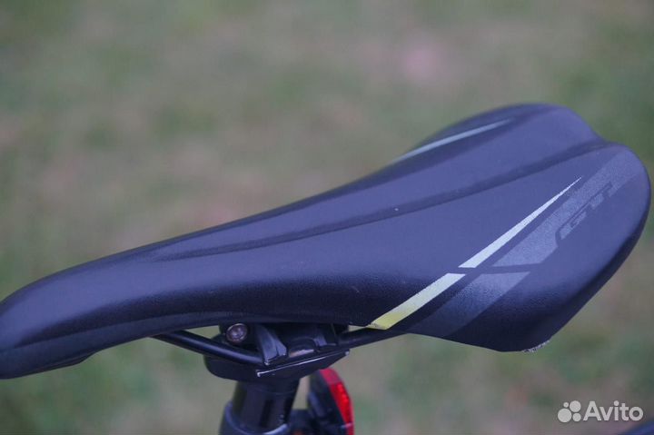 Велосипед GT transeo 28