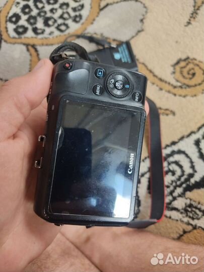 Canon EOS M