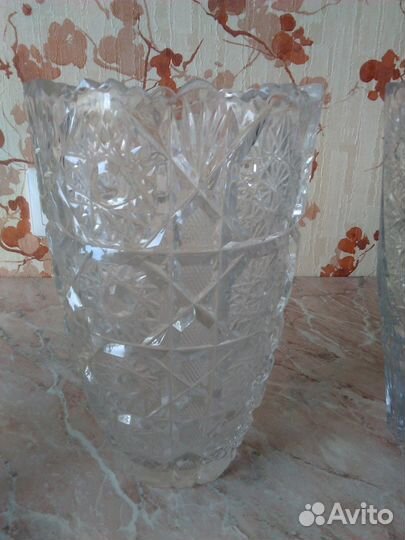 Хрустальные вазы.салатники и фужеры