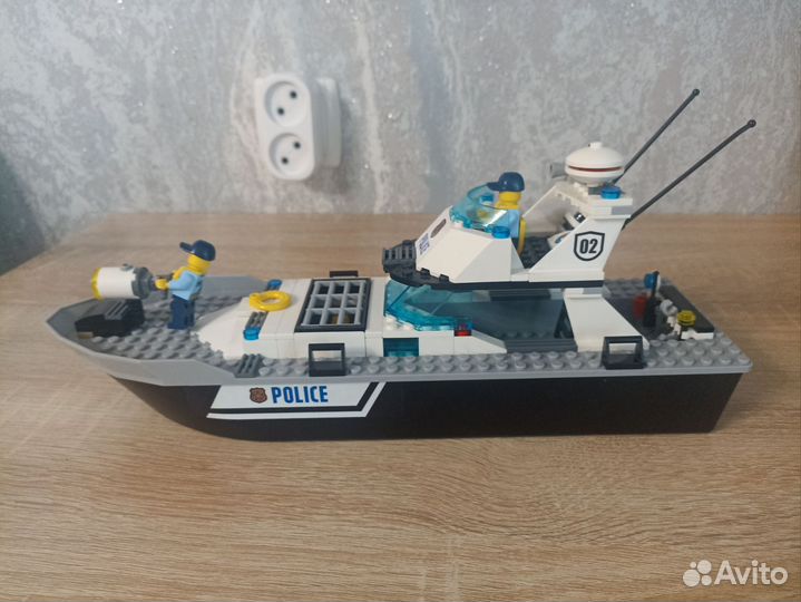 Lego city полицейский катер