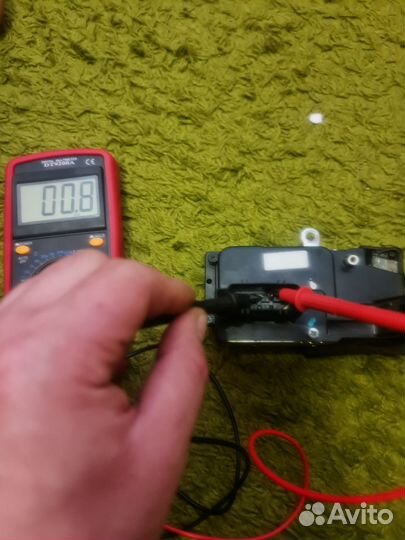 Замок двери передний правый Ford Fusion