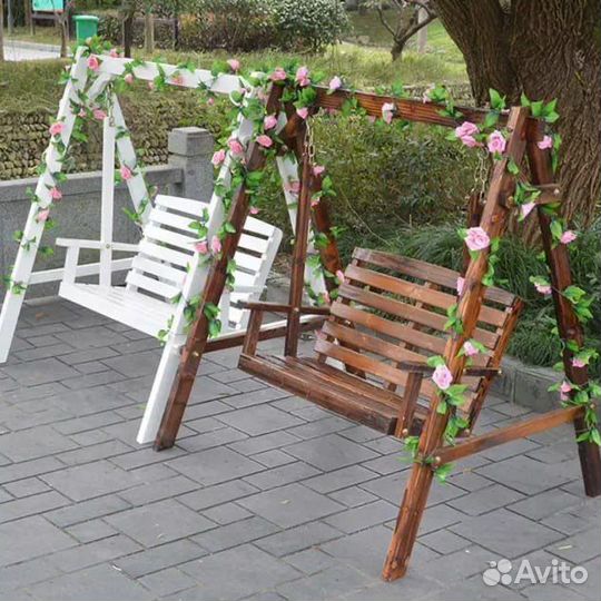 Деревянные качели для сада