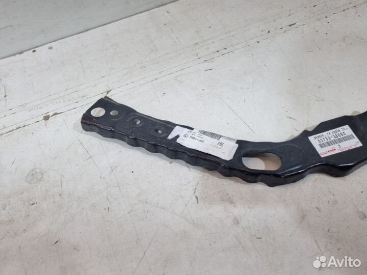 Усилитель крыла передний правый Toyota Camry V70