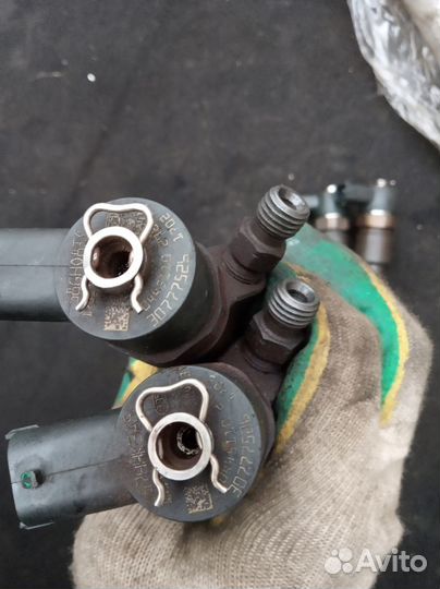 Форсунка топливная Volvo D5244T4