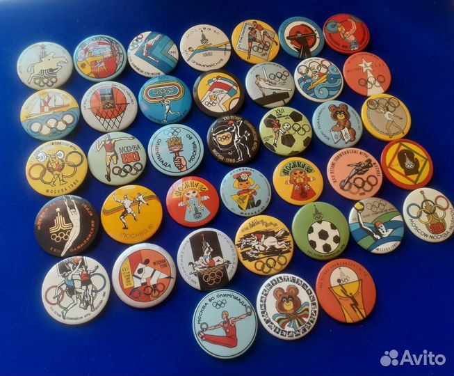 Набор значков Олимпиада 80. Пластик. 38 знаков