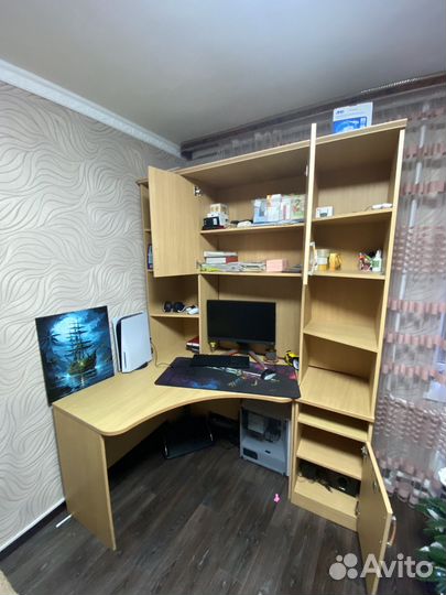 Компьютерный стол