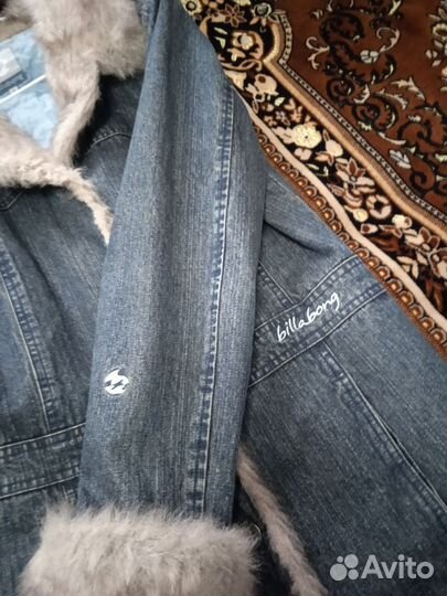 Джинсовое пальто с мехом