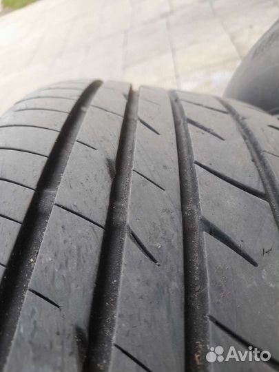 Bridgestone 738V 215/60 R16