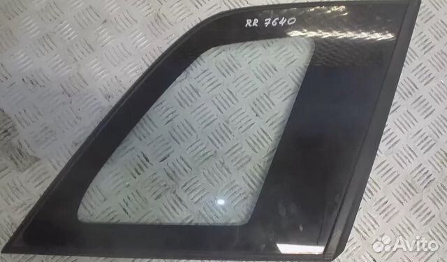 Grand vitara стекло. Заднее левое боковое стекло Сузуки Гранд Витара 2006 глухое. Стекло глухое Гранд Витара. Suzuki Vitara III стекло глухое. Стекло левое глухое Сузуки Гранд Витара 2011 год.