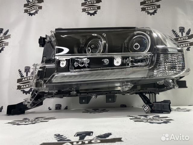 Фара левая Toyota Land Cruiser 200